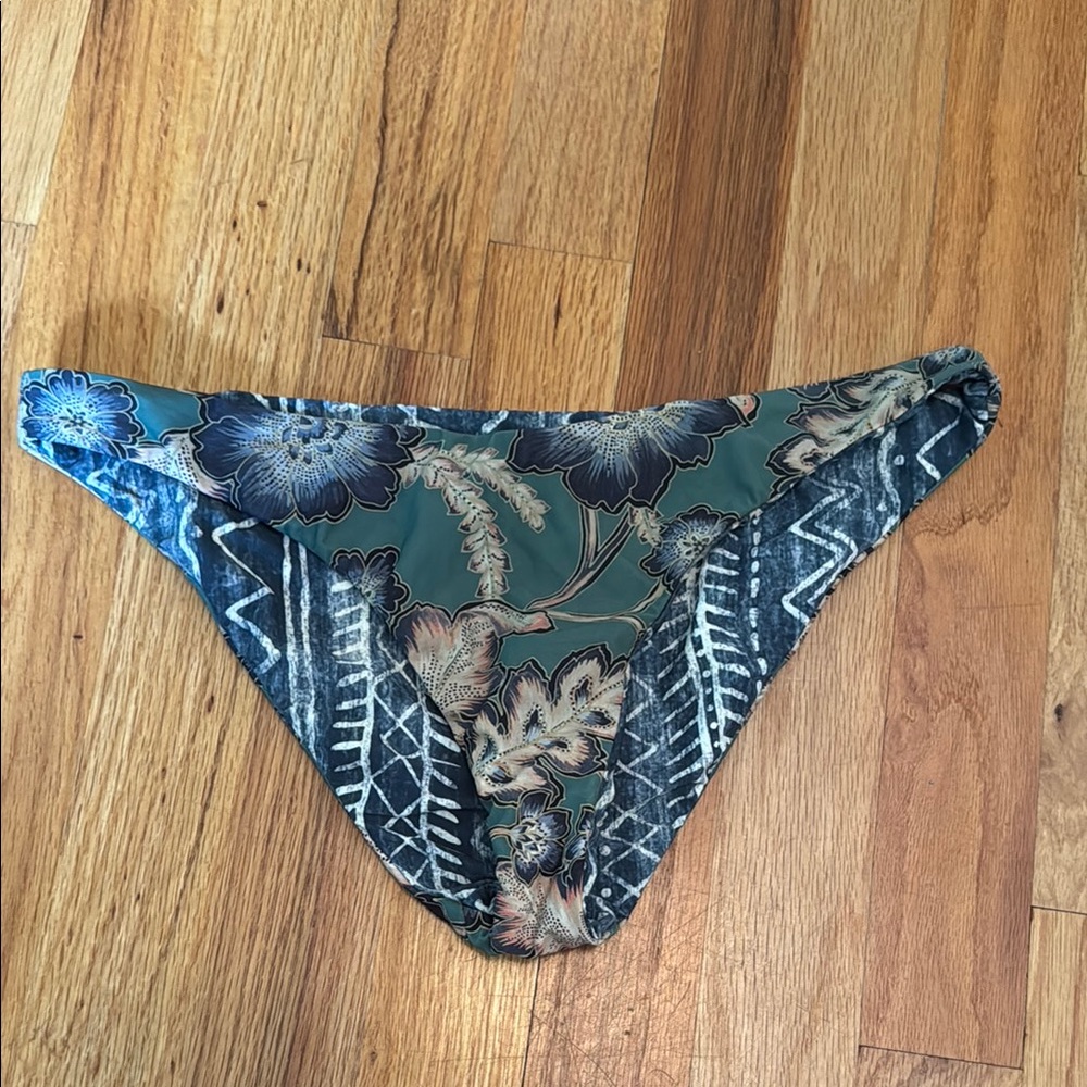 O’Neill reversible bikini bottom